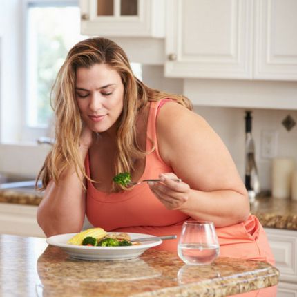 Eating a nutritious meal is recommended and staying active is recommended during pregnancy