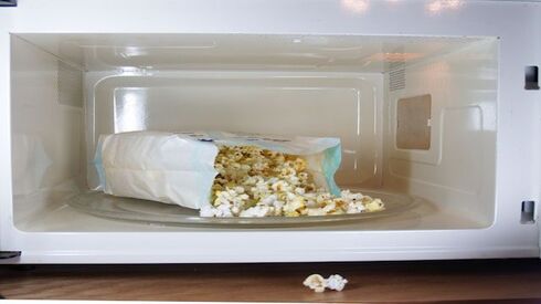 Microwaved popcorns are said to contain carcinogenic chemicals 