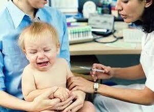 Children often have rashes, pain or fever after vaccination