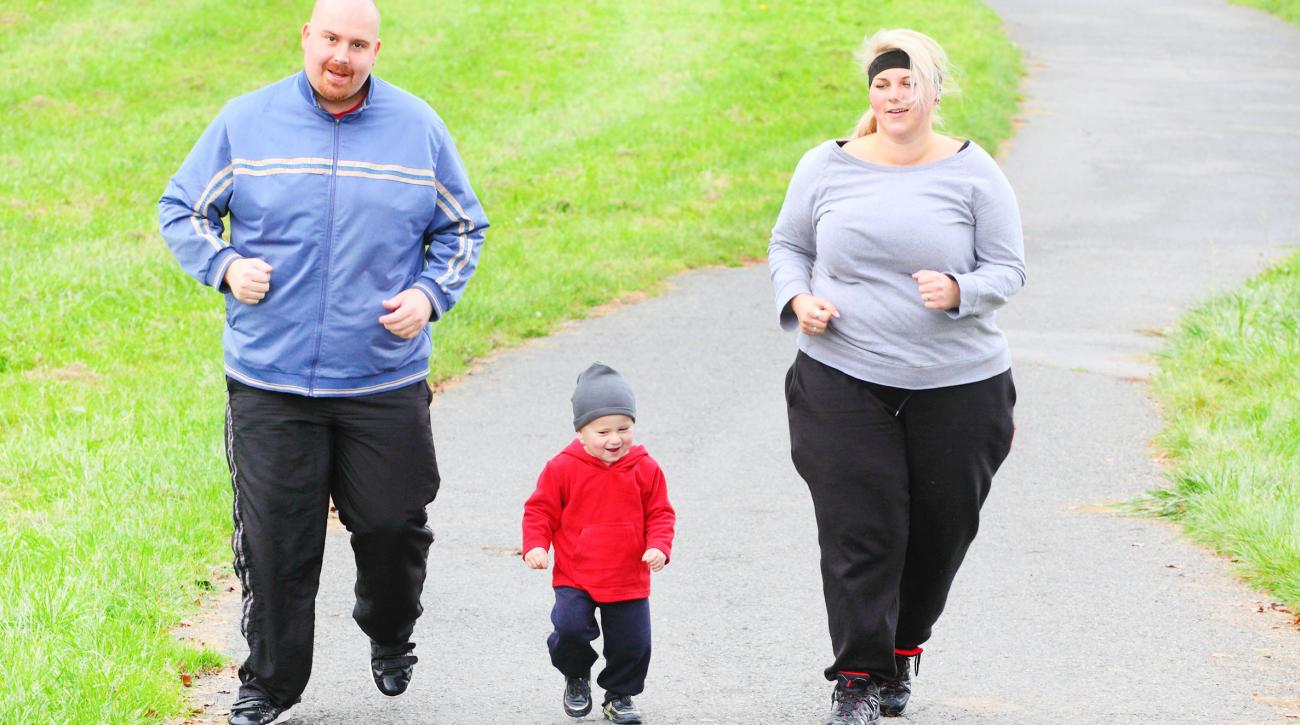 Early obesity onset brings about physical distress after 50 years of age